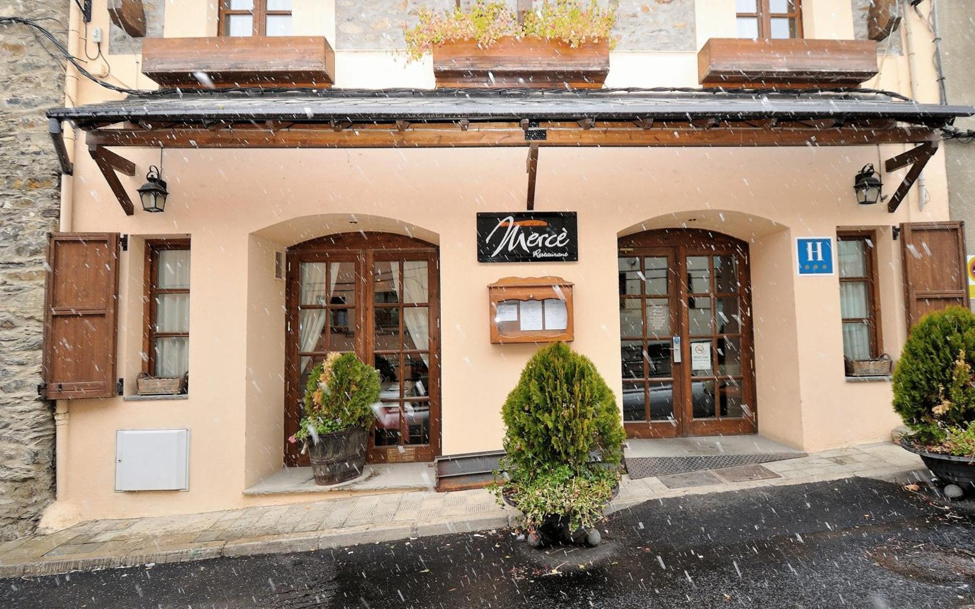 Hotel Fonda Merce Llivia Exteriér fotografie