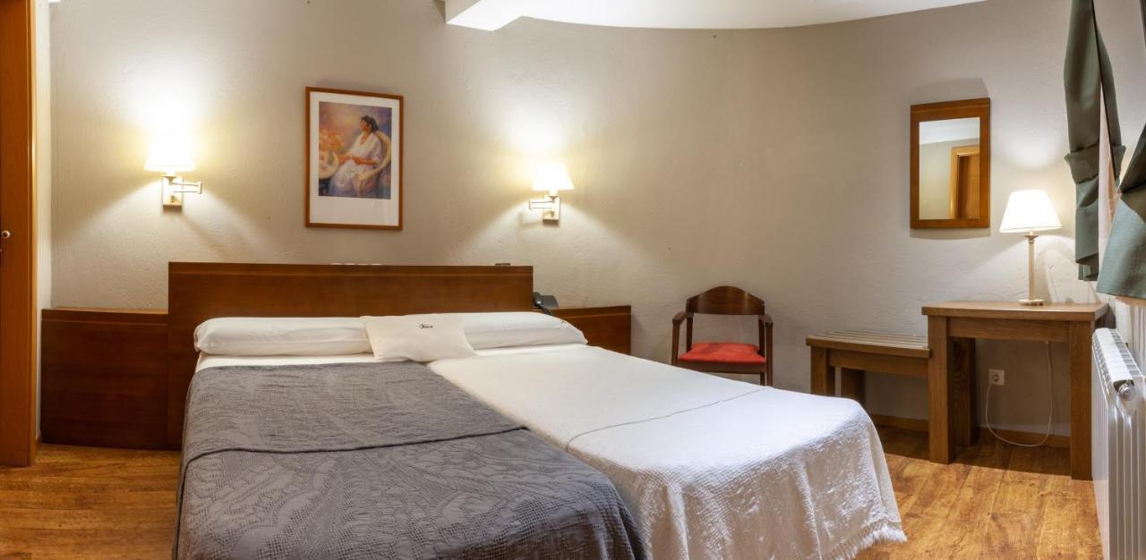 Hotel Fonda Merce Llivia Exteriér fotografie